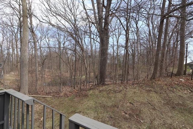 2338 Golden Pond Court, Fenton, MI 48430