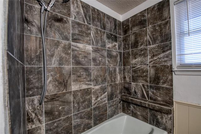 2908 N Redmond Court, Oklahoma City, OK 73127