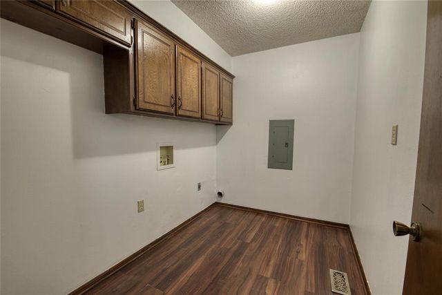 2908 N Redmond Court, Oklahoma City, OK 73127