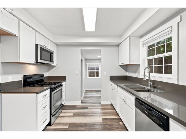 1009 Se 113TH Ave, Portland, OR 97216