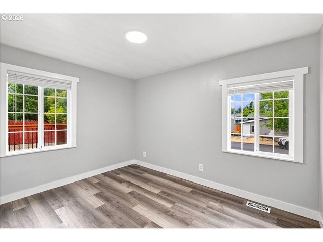 1009 Se 113TH Ave, Portland, OR 97216