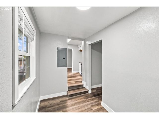 1009 Se 113TH Ave, Portland, OR 97216