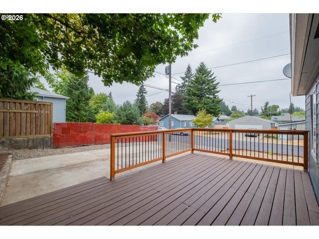 1009 Se 113TH Ave, Portland, OR 97216