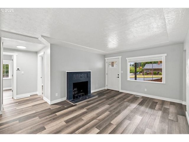 1009 Se 113TH Ave, Portland, OR 97216