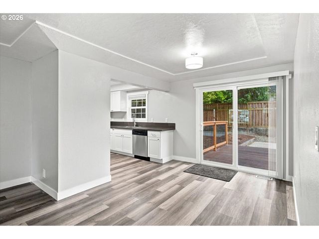 1009 Se 113TH Ave, Portland, OR 97216