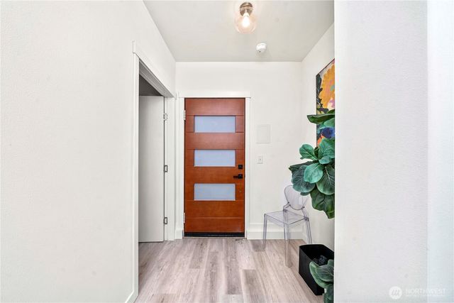 11539 17th Place SW, Burien, WA 98146