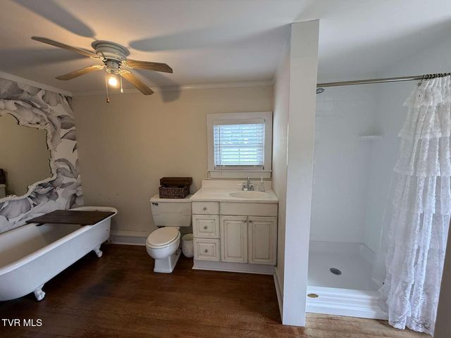 4463 Weaver Pike, Bluff City, TN 37618
