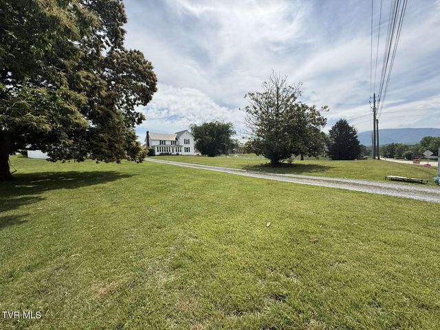 4463 Weaver Pike, Bluff City, TN 37618