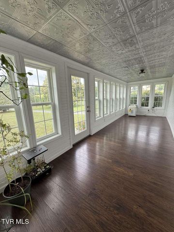 4463 Weaver Pike, Bluff City, TN 37618
