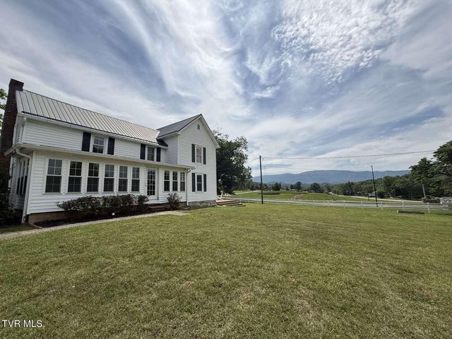 4463 Weaver Pike, Bluff City, TN 37618