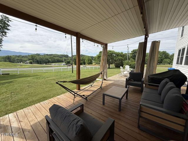 4463 Weaver Pike, Bluff City, TN 37618