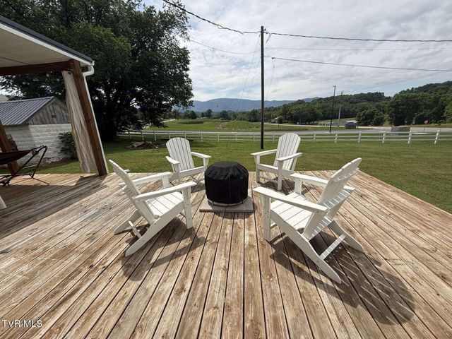 4463 Weaver Pike, Bluff City, TN 37618