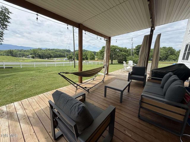4463 Weaver Pike, Bluff City, TN 37618