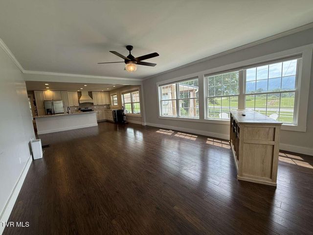 4463 Weaver Pike, Bluff City, TN 37618