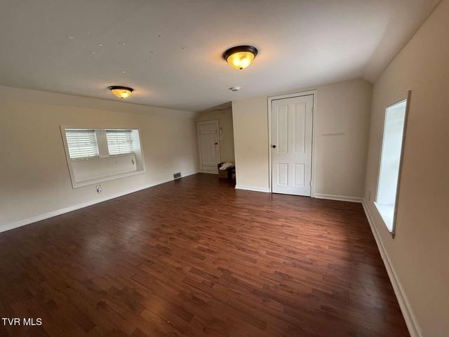 4463 Weaver Pike, Bluff City, TN 37618