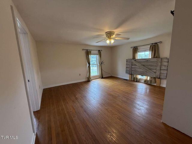 4463 Weaver Pike, Bluff City, TN 37618