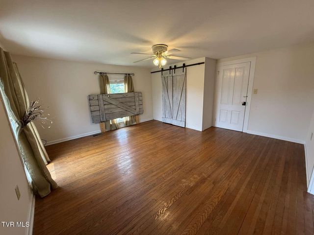4463 Weaver Pike, Bluff City, TN 37618