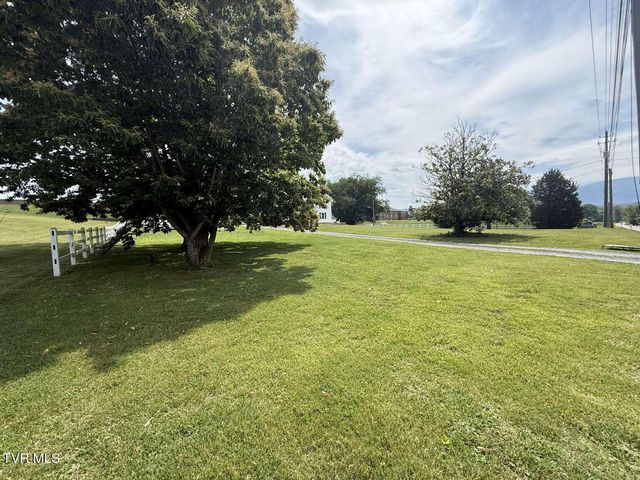 4463 Weaver Pike, Bluff City, TN 37618