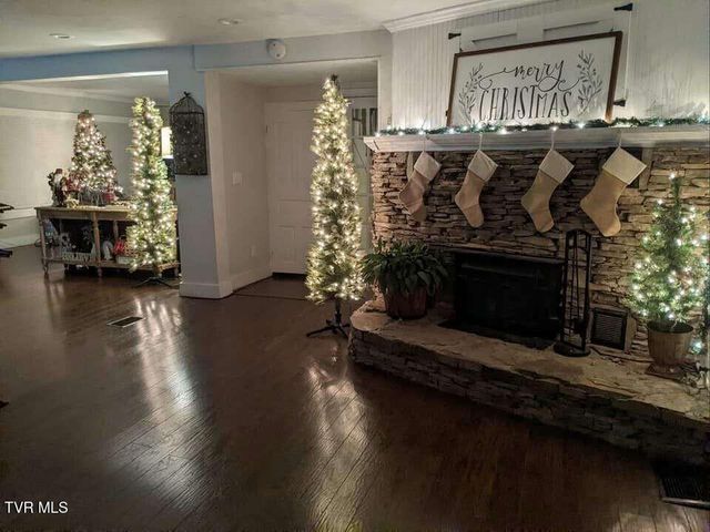 4463 Weaver Pike, Bluff City, TN 37618