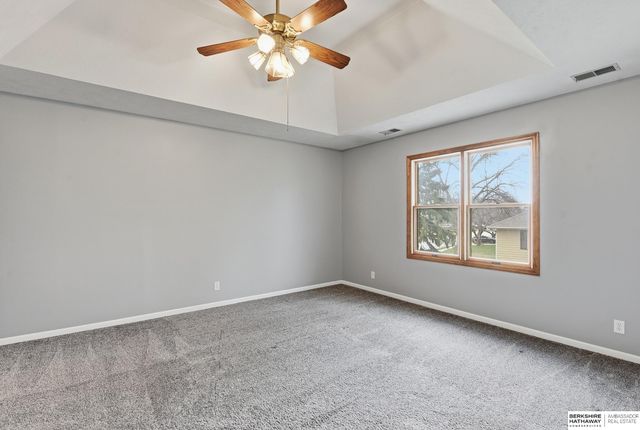 21201 Brentwood Road, Elkhorn, NE 68022