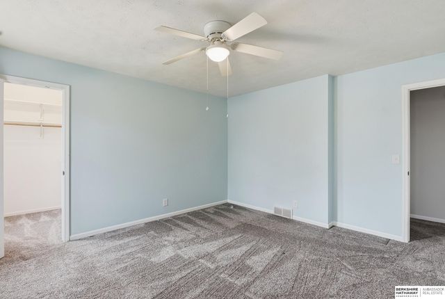 21201 Brentwood Road, Elkhorn, NE 68022