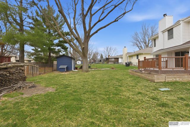 21201 Brentwood Road, Elkhorn, NE 68022