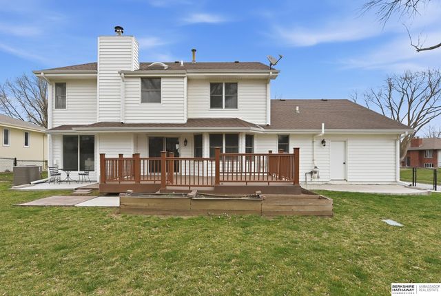 21201 Brentwood Road, Elkhorn, NE 68022