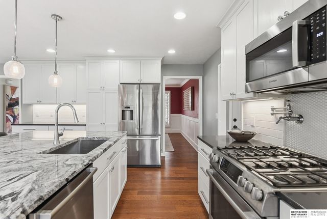 21201 Brentwood Road, Elkhorn, NE 68022