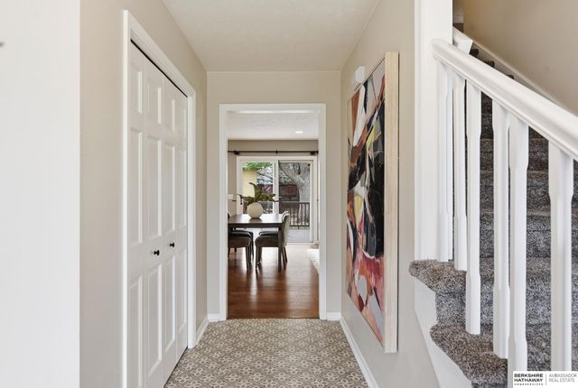 21201 Brentwood Road, Elkhorn, NE 68022