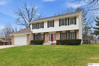 21201 Brentwood Road, Elkhorn, NE 68022