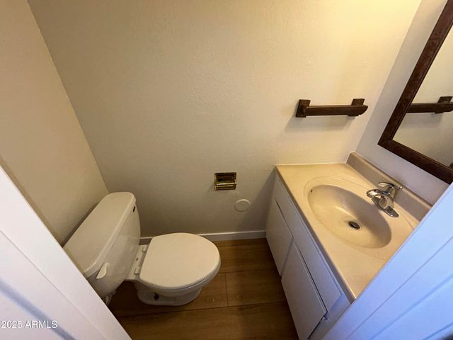 6104 W TOWNLEY Avenue, Glendale, AZ 85302