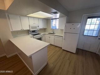 6104 W TOWNLEY Avenue, Glendale, AZ 85302