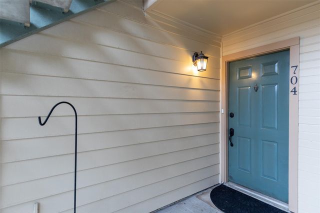 12550 Whittington Drive 704, Houston, TX 77077