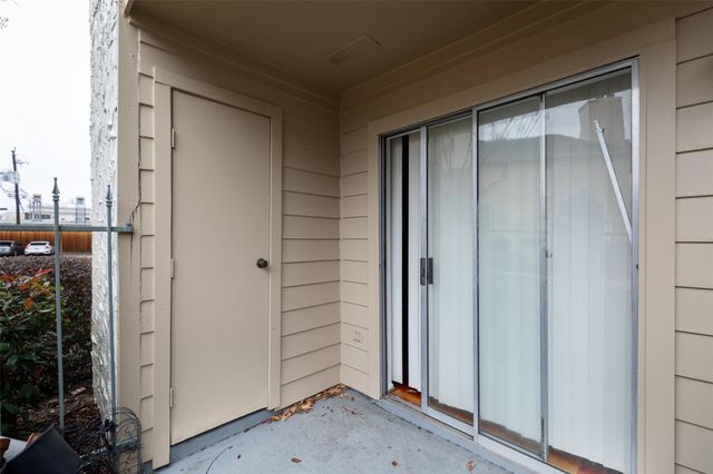 12550 Whittington Drive 704, Houston, TX 77077