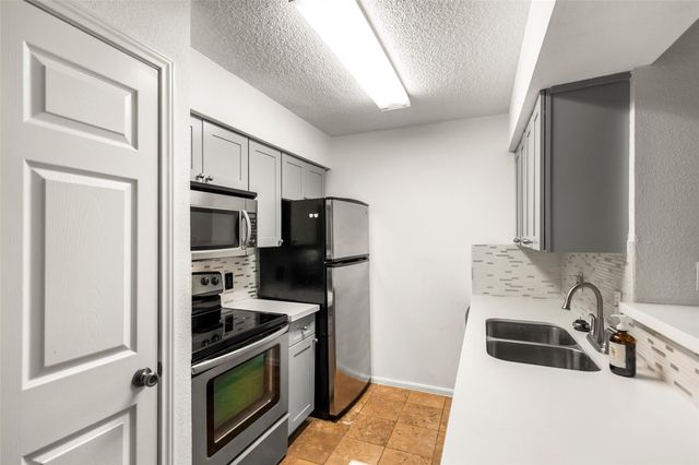 12550 Whittington Drive 704, Houston, TX 77077