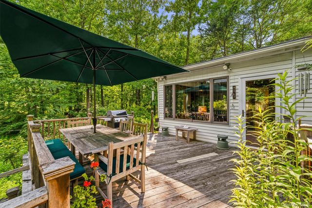 69 Montrose Station Road, Montrose, NY 10548