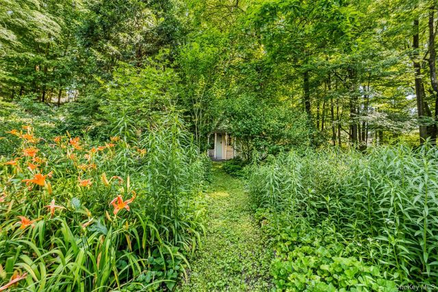 69 Montrose Station Road, Montrose, NY 10548
