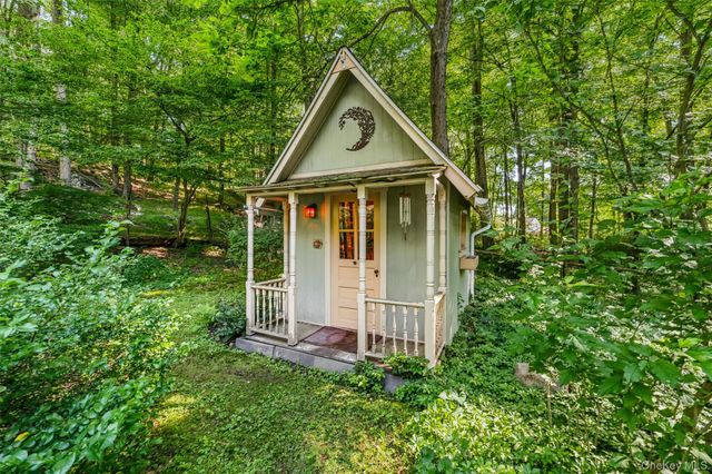69 Montrose Station Road, Montrose, NY 10548