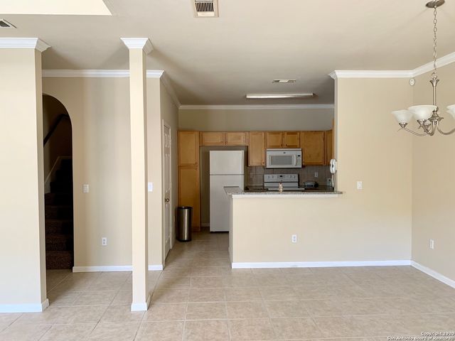 6160 Eckhert Rd Apt 505, San Antonio, TX 78240