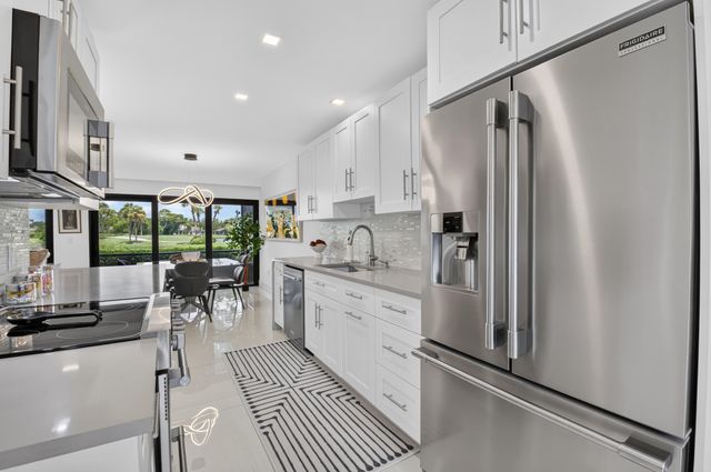 7809 Lakeside Boulevard G205, Boca Raton, FL 33434
