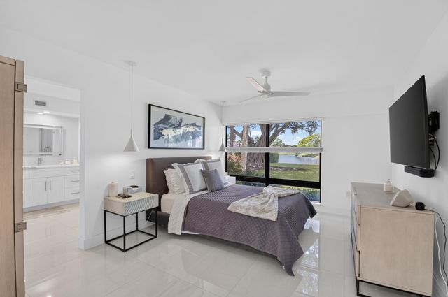 7809 Lakeside Boulevard G205, Boca Raton, FL 33434