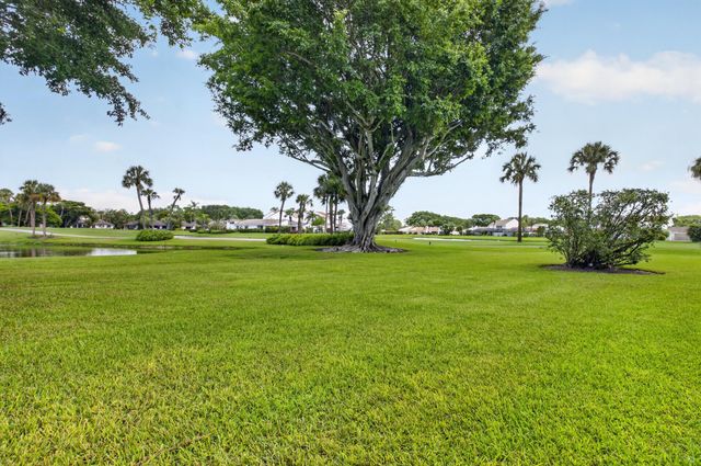 7809 Lakeside Boulevard G205, Boca Raton, FL 33434