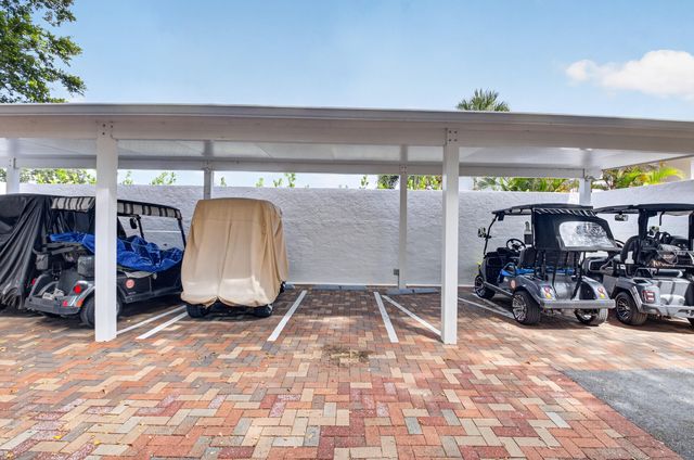 7809 Lakeside Boulevard G205, Boca Raton, FL 33434