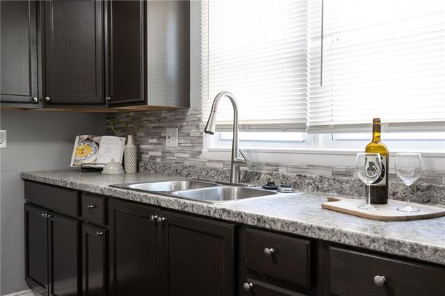 3309 E 69th Street, Kansas City, MO 64132