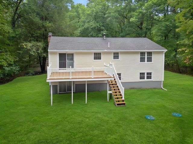 8 Allen Rd, Easton, MA 02356