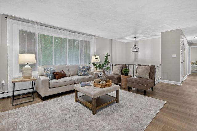 8 Allen Rd, Easton, MA 02356