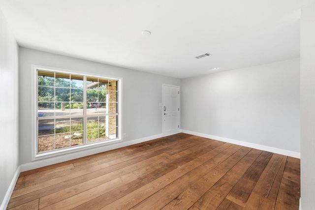 7804 Phoenix Pass, Austin, TX 78737