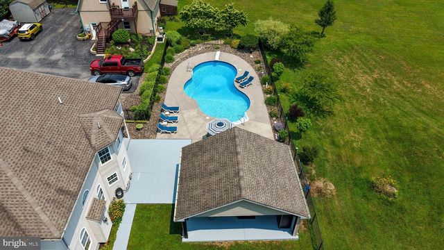 137 LAKEVIEW RD, Bernville, PA 19506