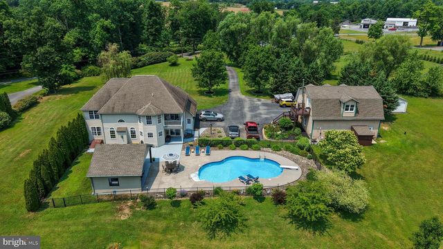 137 LAKEVIEW RD, Bernville, PA 19506