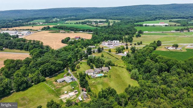 137 LAKEVIEW RD, Bernville, PA 19506